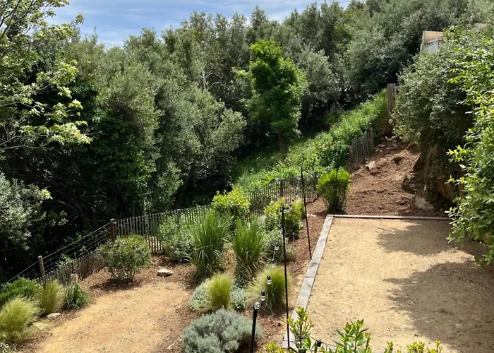 Hotes Cardo Bastia (Corsica)